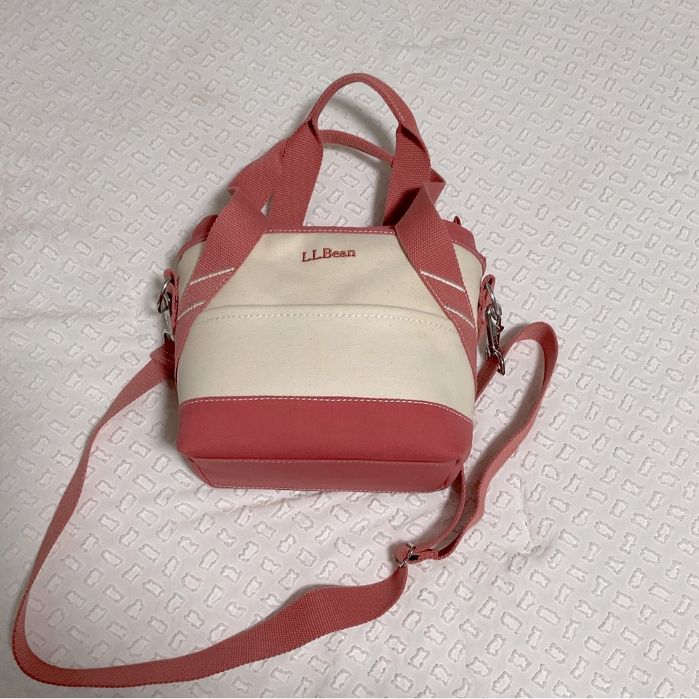 L.L. Bean insulated lunch box